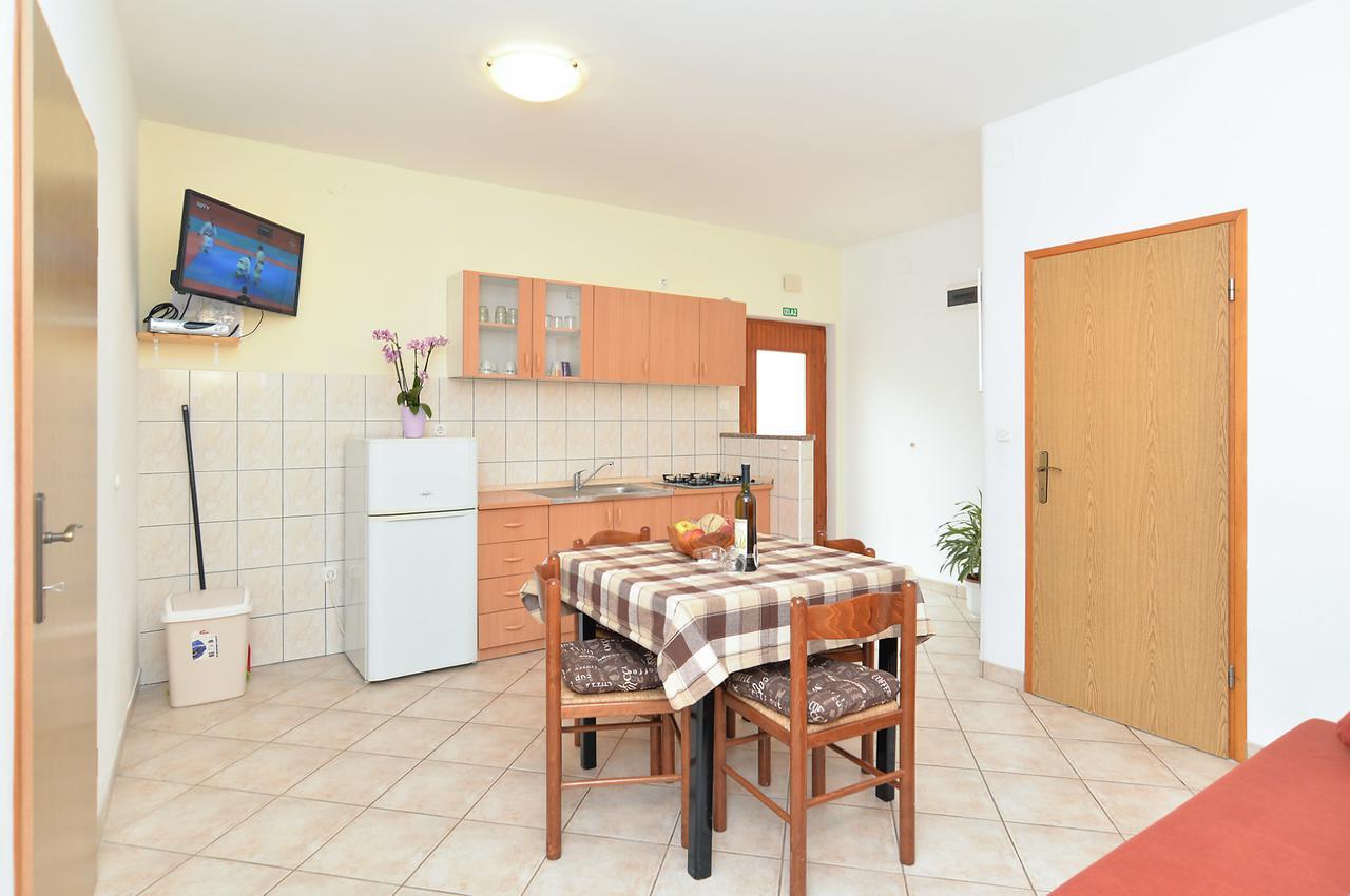 Apartments Denis 344 Fažana Exterior foto